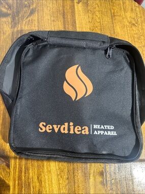 Black Heated Apparel Toiletry Bag